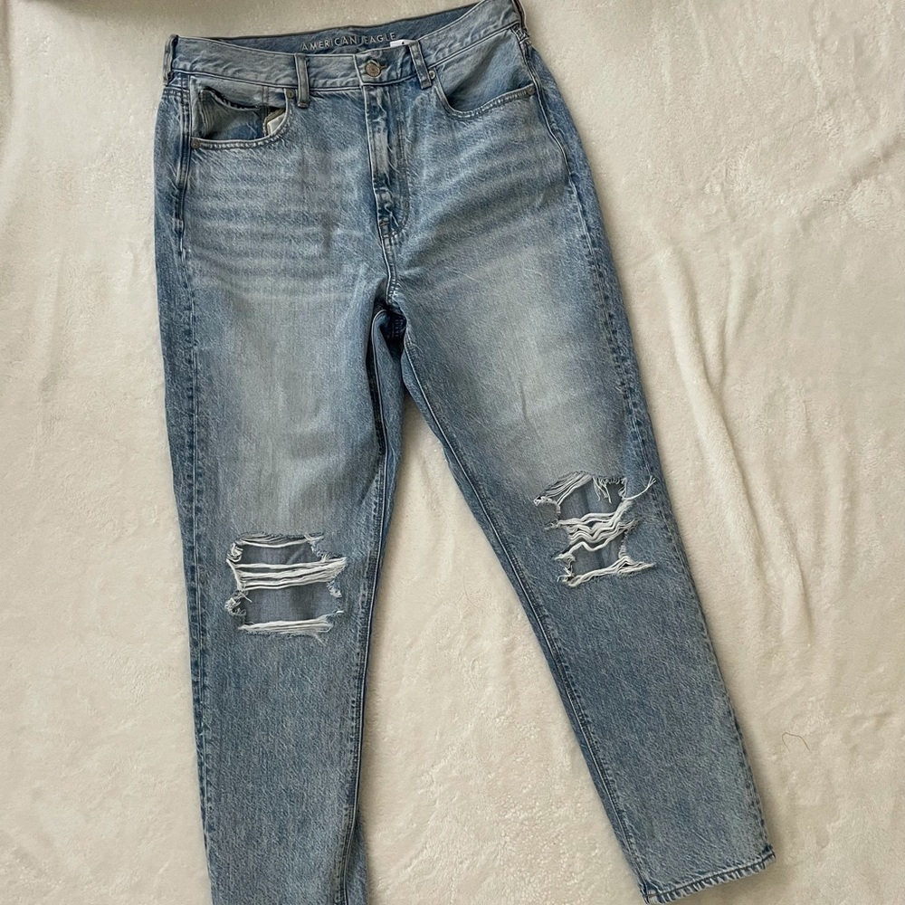 New with tags! American eagle straight legged jeans